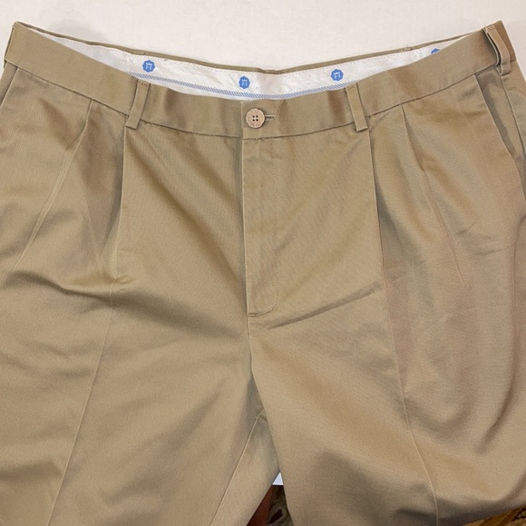 Haggar Dark Tan Twill Classic Fit Dress Pants 42 x 30 - Picture 4 of 13